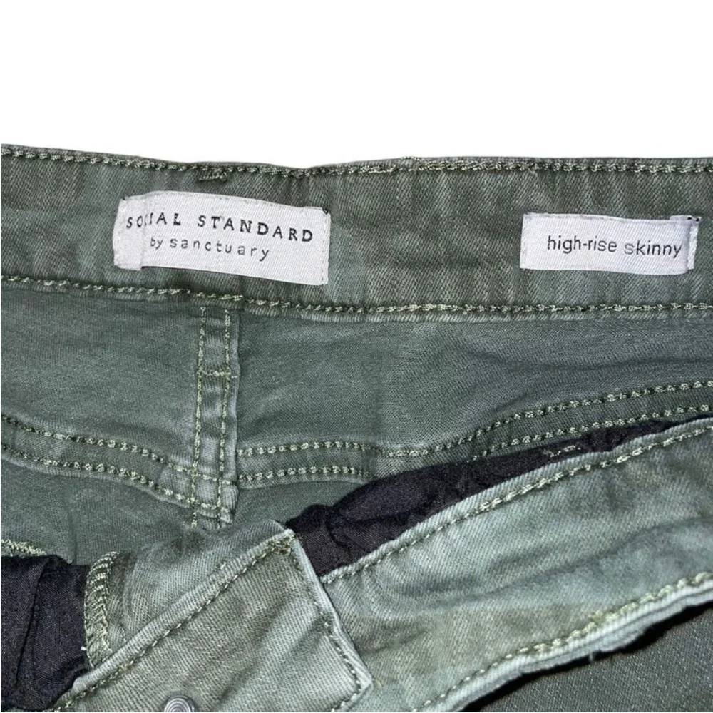 GUC  Sanctuary Social Standard Camo Skinny Jeans(size16) - Picture 5 of 8